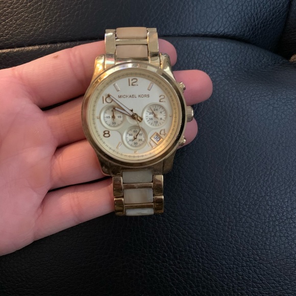 MICHAEL KORS WATCH - Picture 1 of 6